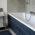 Baignoire de salle de bain en acrylique, fonte ou résine, matériaux visibles